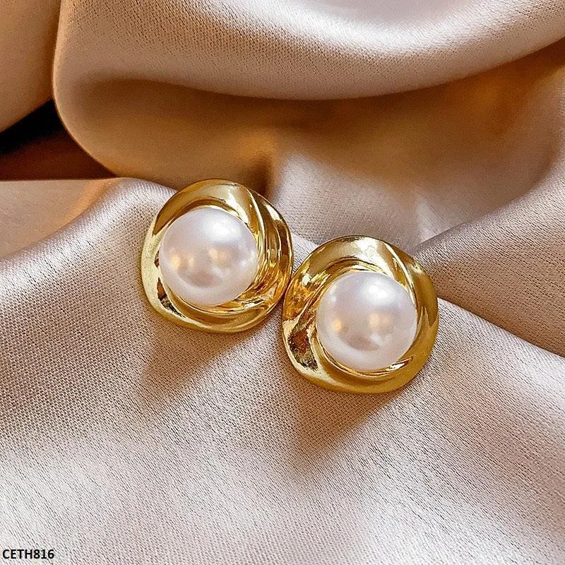 18K Gold Pearl Tops Pair