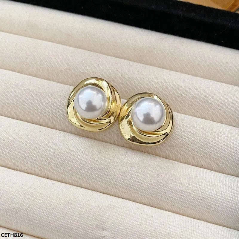 18K Gold Pearl Tops Pair