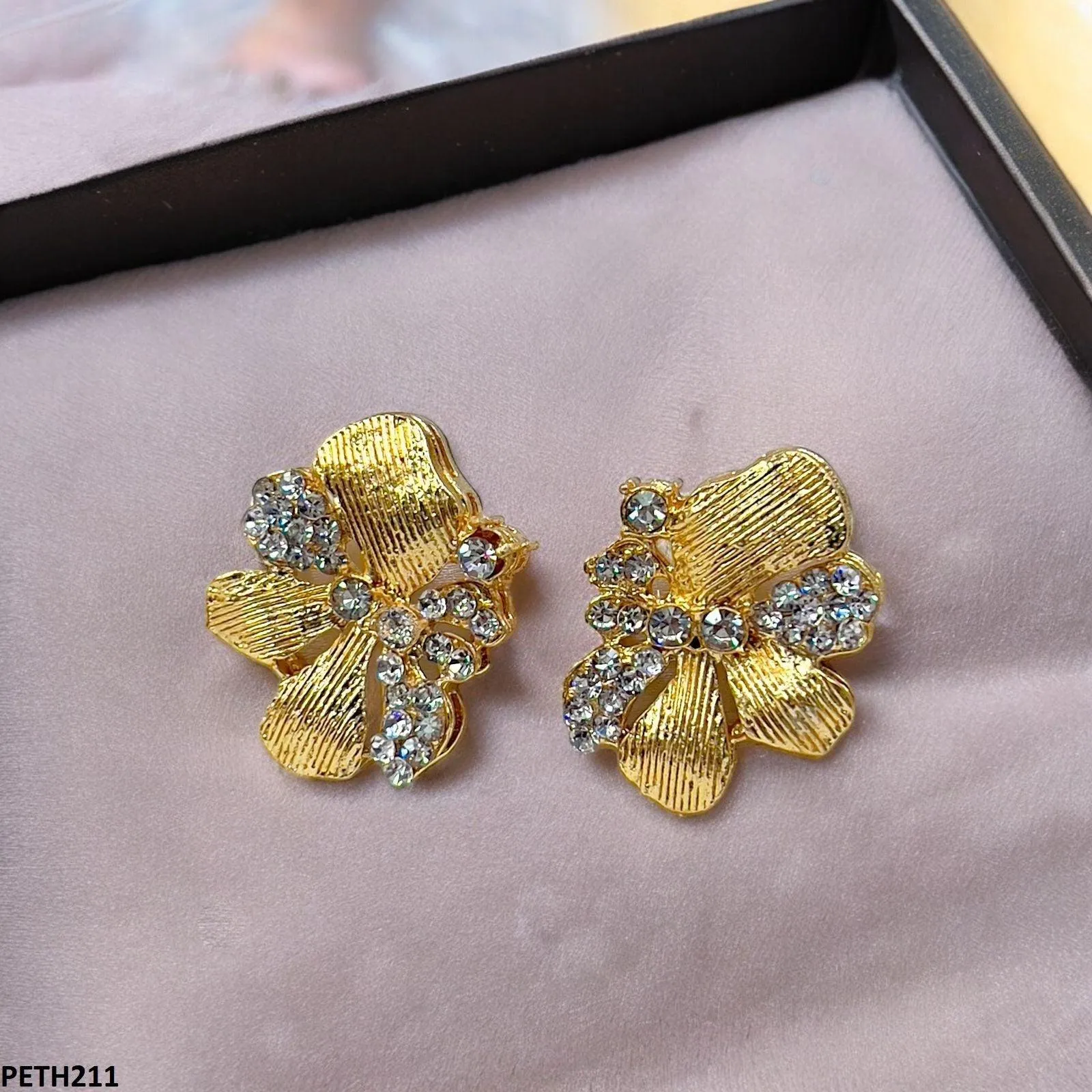 Designer Bow Tops Pair