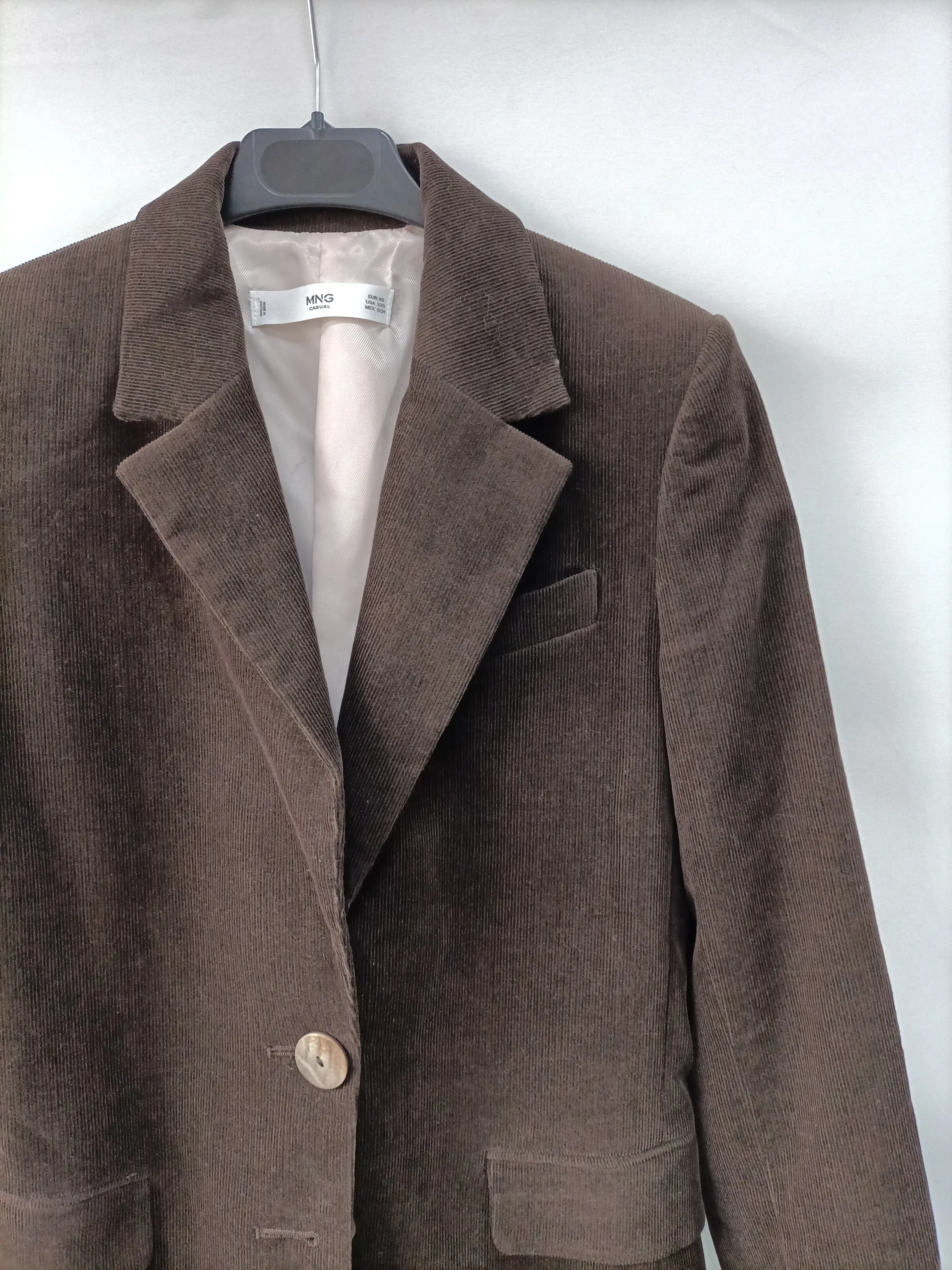 MANGO. Blazer marrn de pana T.xs
