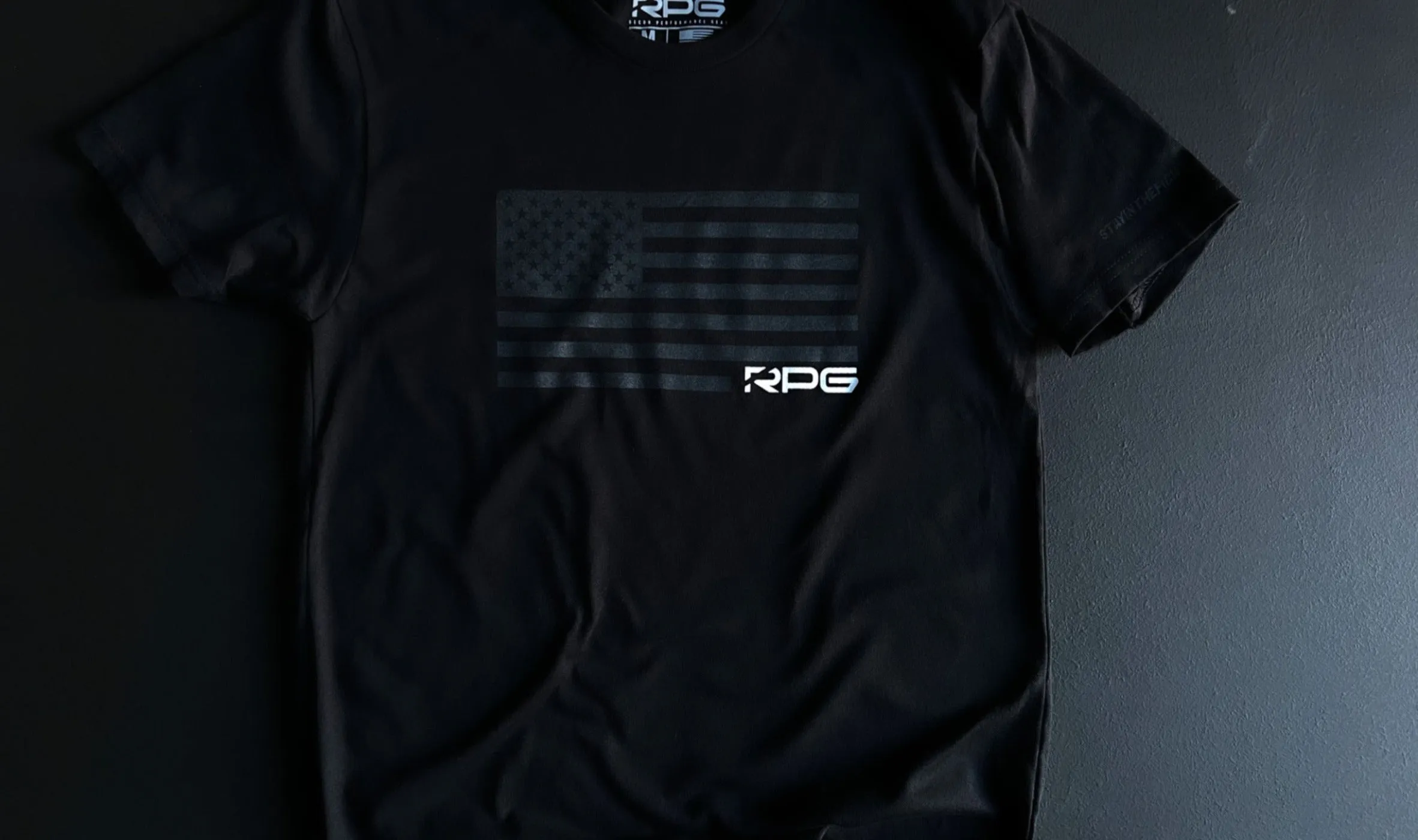 MEN'S RPG "BOLD FLAG" GRAPHIC TEE